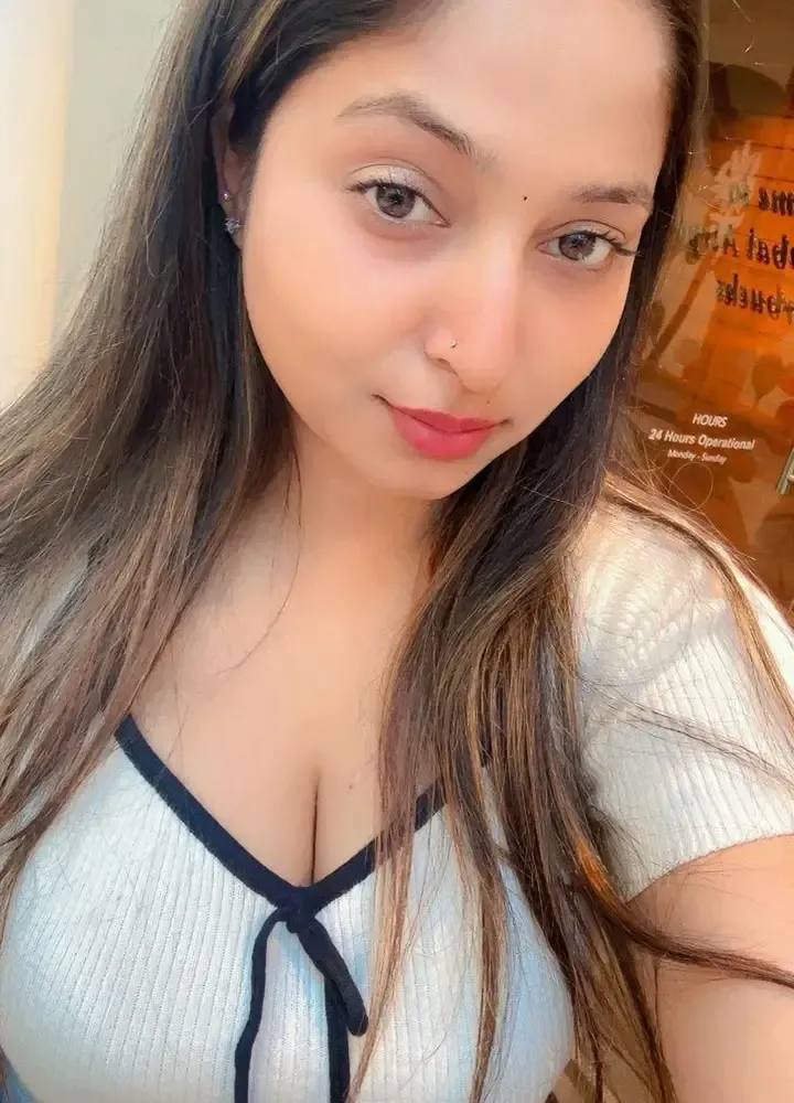Navya Nair, verified companion in Clock Tower