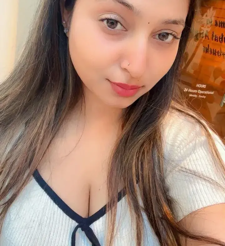 Navya Nair, verified companion in Clock Tower
